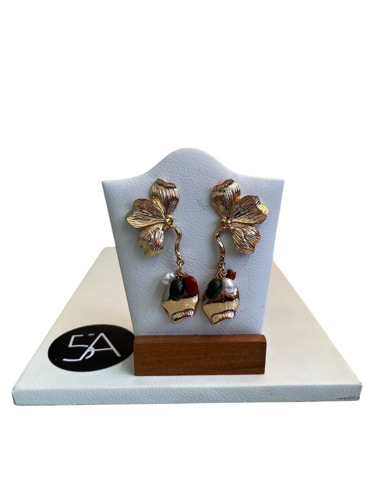 🍃 Aros flor dorada con dijes