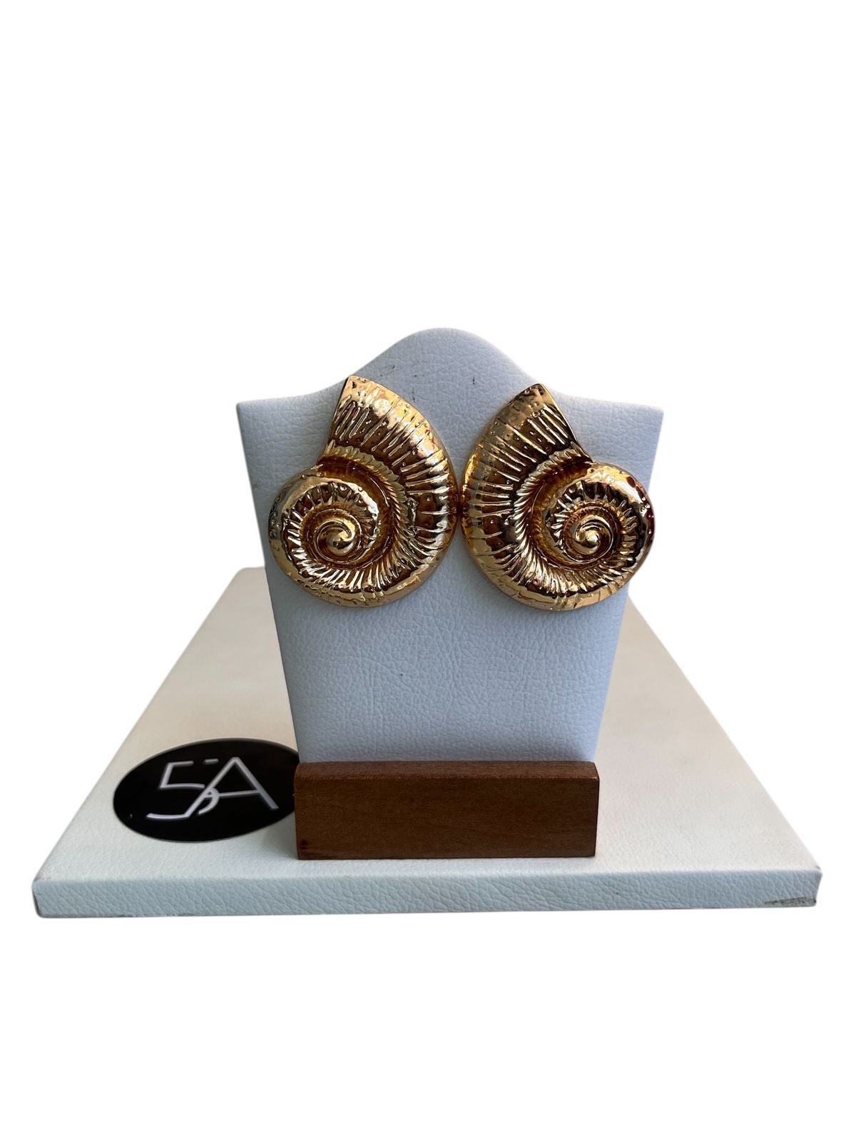 ✨ Aros dorados caracol