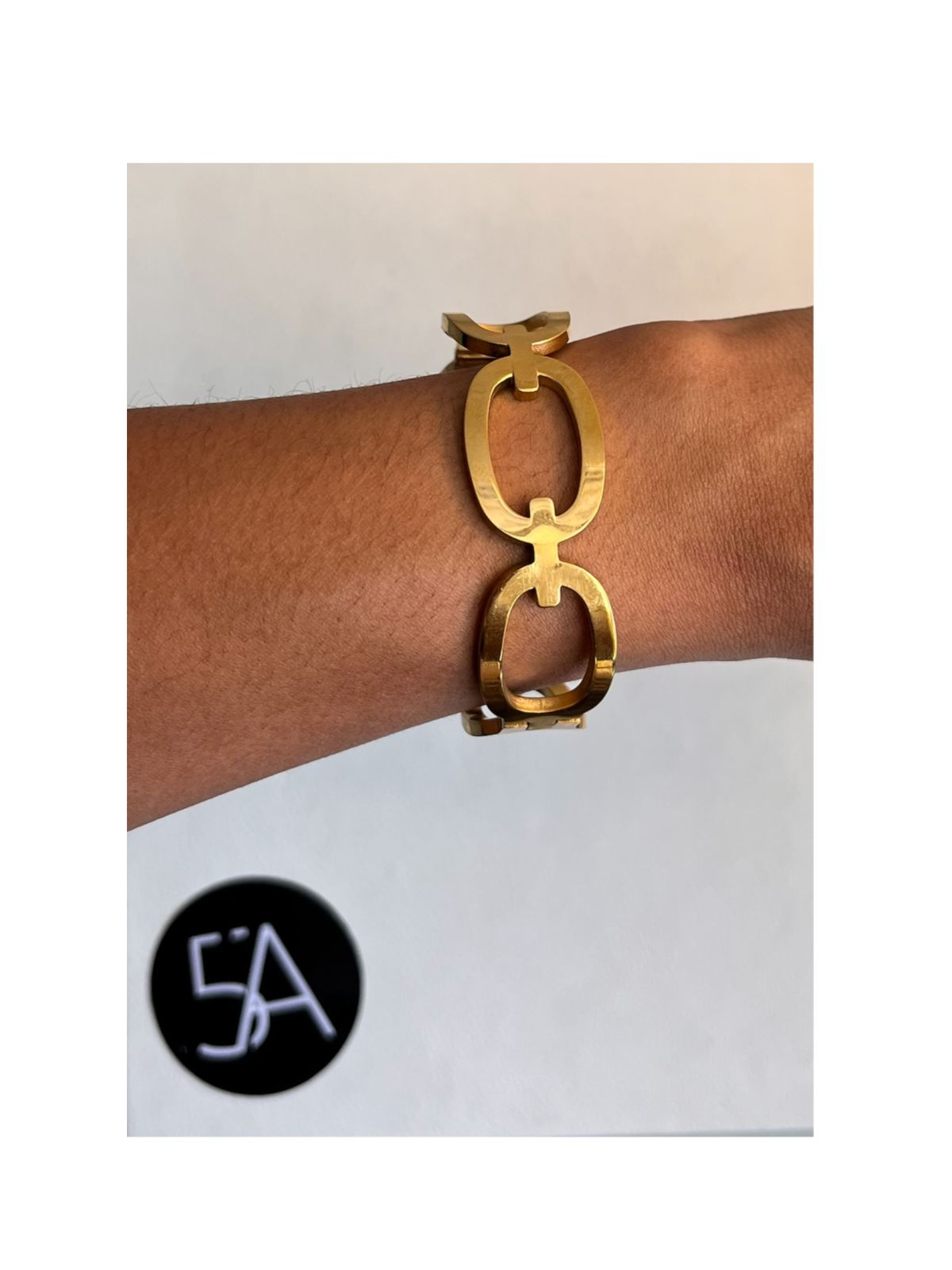 Pulsera Dorada de Eslabones Ovalados Enchapada en oro 14k.