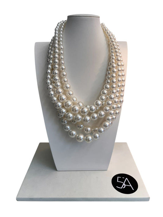 Collar Clásico de Perlas Multivuelta – Elegancia que Impone Respeto