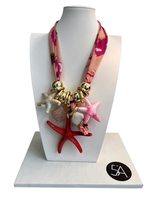 Collar Pañuelo Marino con Dijes