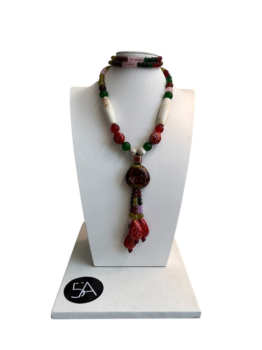 Collar Largo Multicuentas con Colgante Central – Estilo Boho Étnico