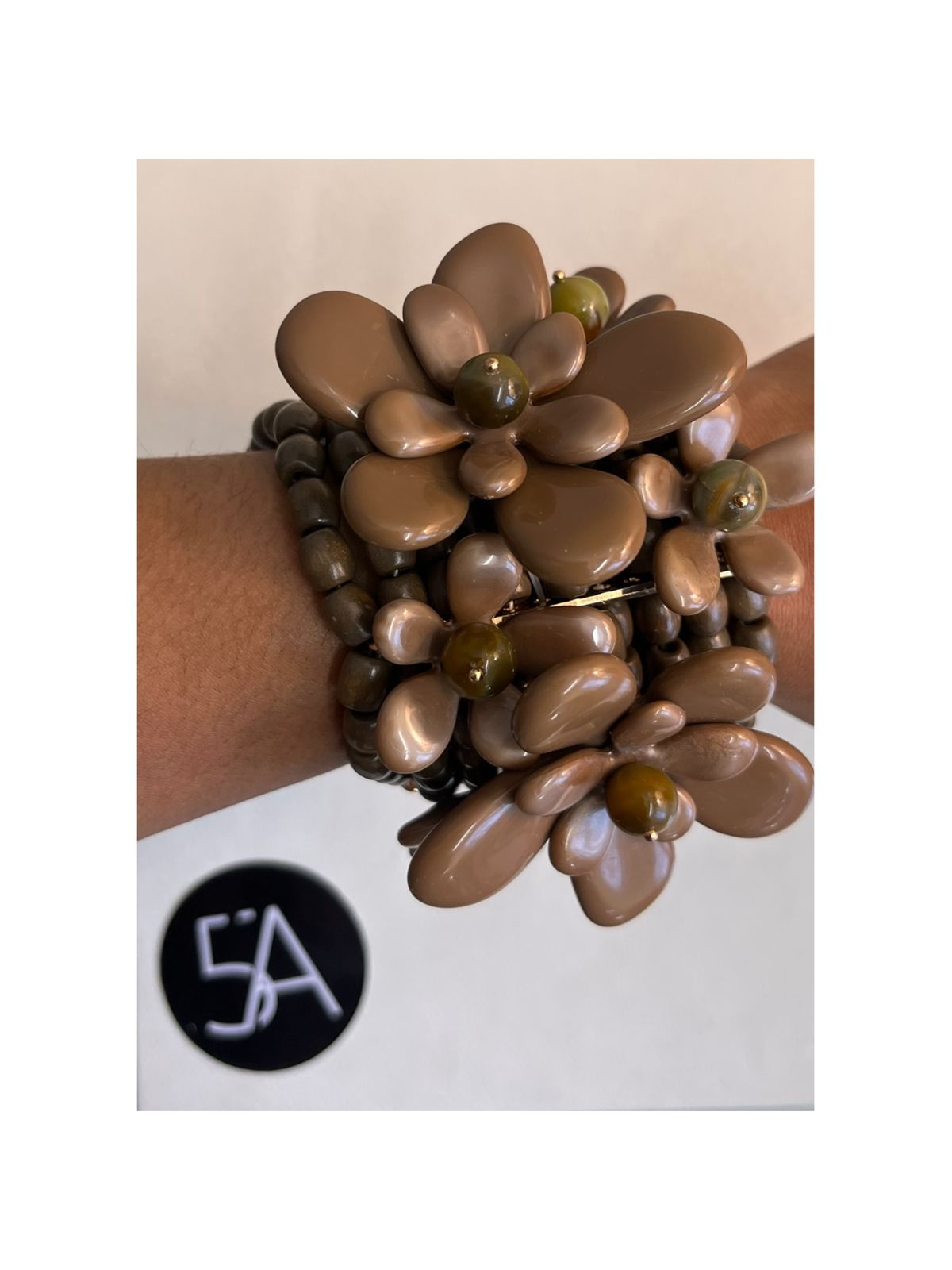 Pulsera Floral Multicapas